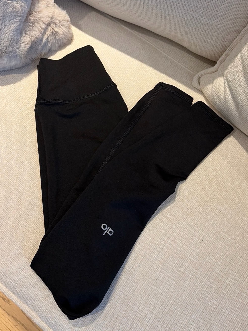 ALO Yoga Black High-Waist Leggings with Reflective Logo